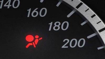 علت روشن شدن چراغ ایربگ و راه حل آن