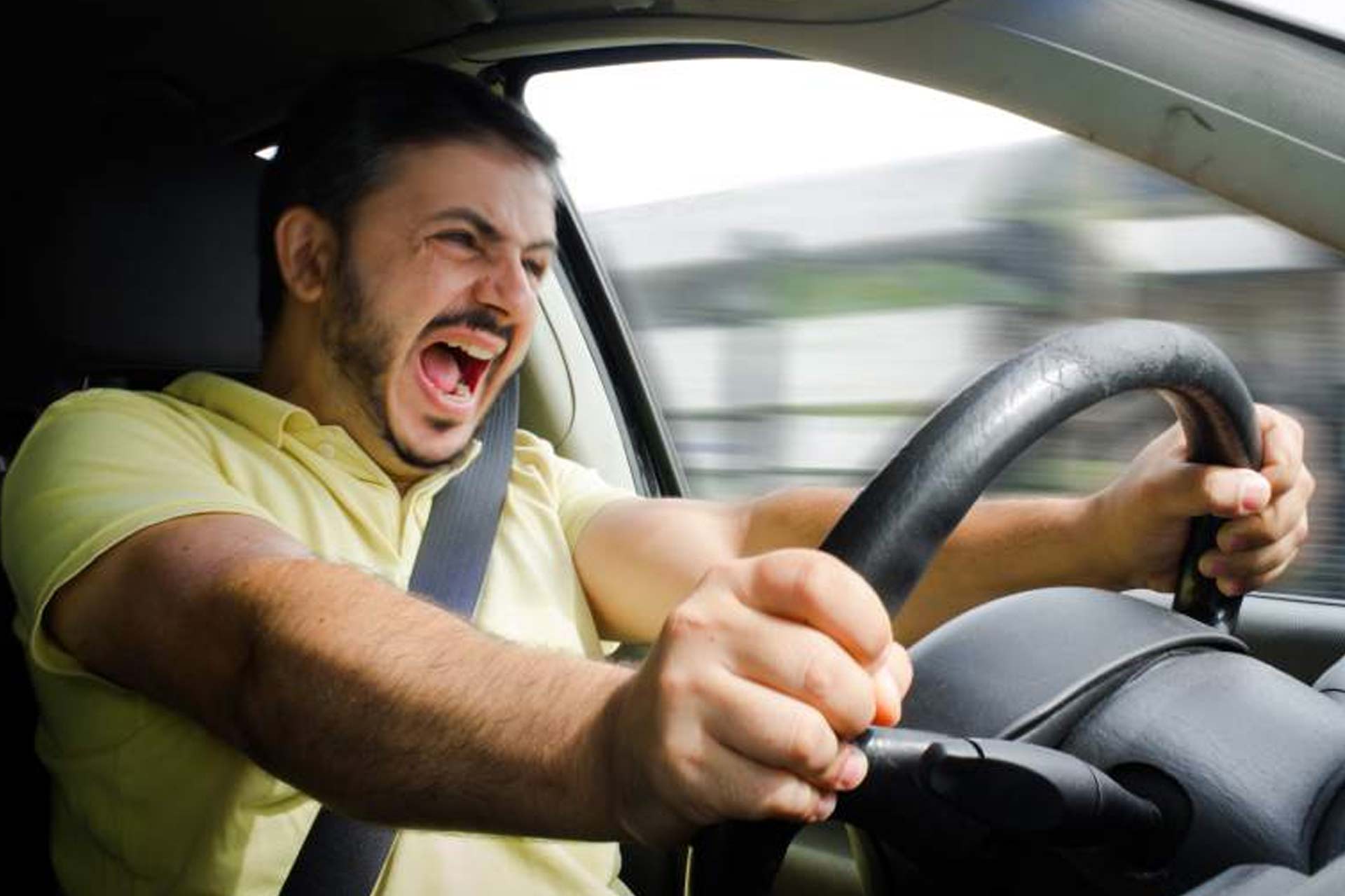 چرا ماشین تو دنده یک میلرزه با راه حل