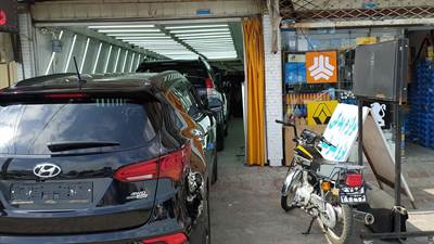 بهترین مراکز تشخیص رنگ خودرو در رشت ۱۴۰۴ | آدرس، هزینه و شماره تماس کارشناسان معتبر